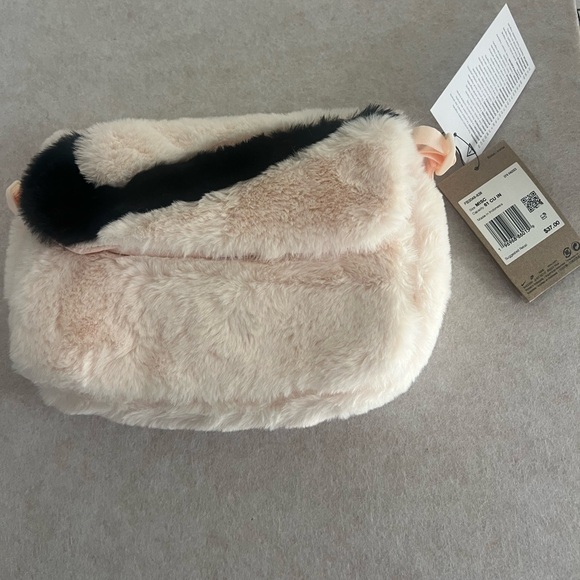 BAG NIKE SPORTSWEAR WOMEN'S FAUX FUR TOTE - Picture 3 of 9